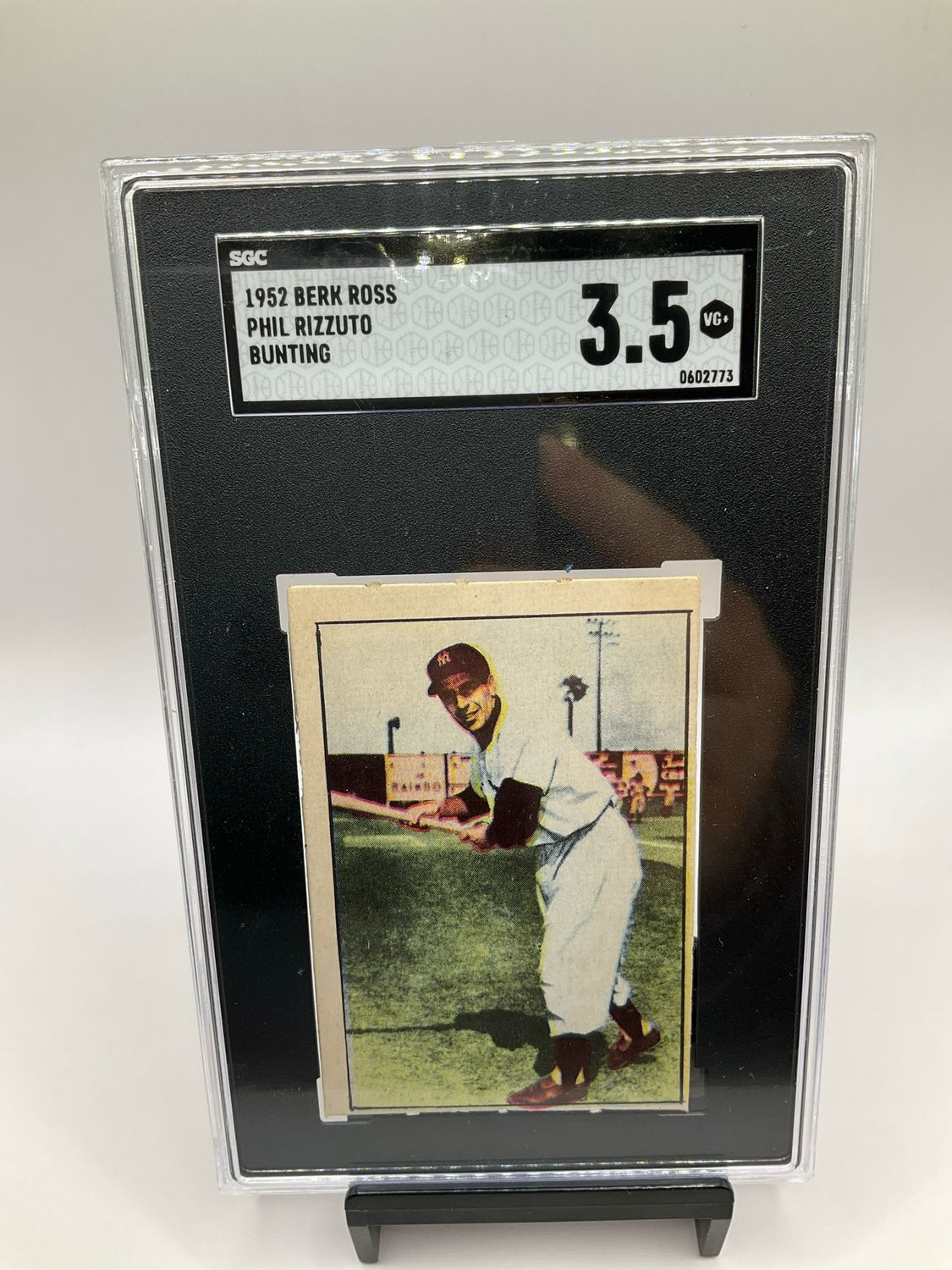 1952 BERK ROSS PHIL RIZZUTO BUNTING SGC 3.5