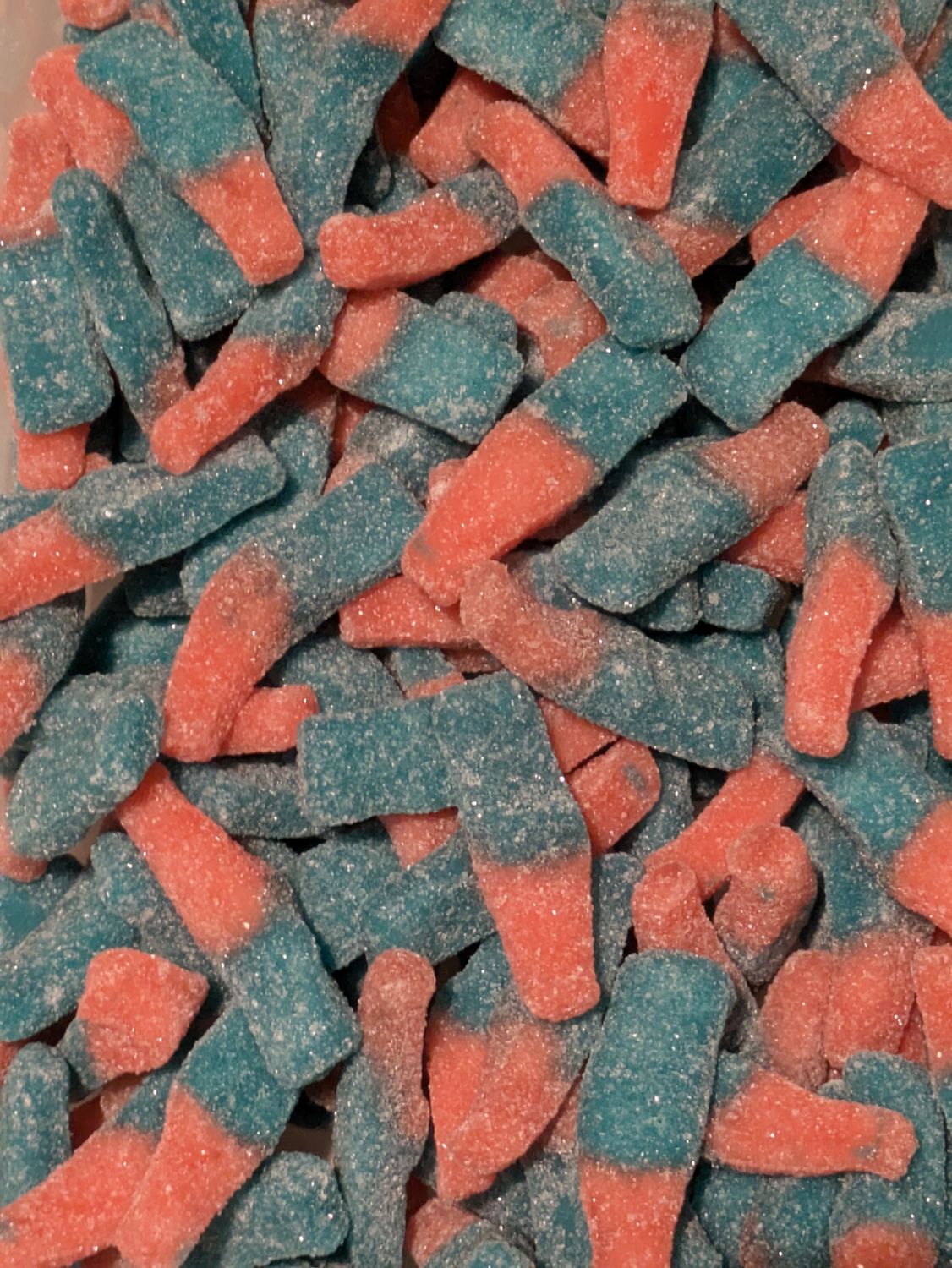 Bouteilles fizzi roses et bleues