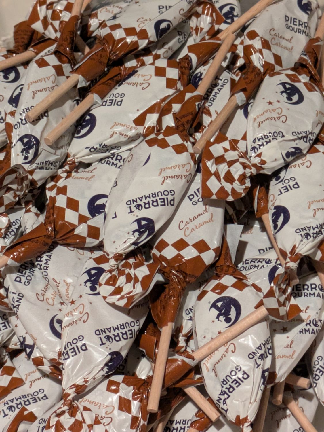 Sucettes pierrot gourmand caramel