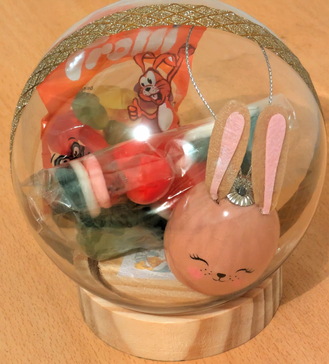 Boule déco pâques+confiseries