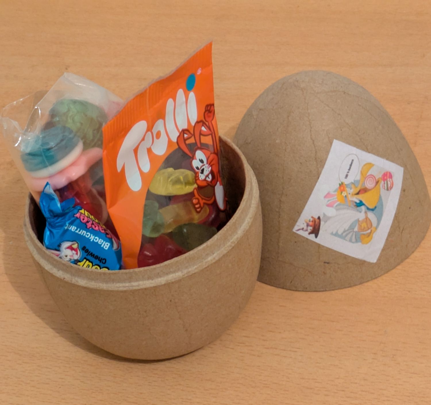 Gros oeufs déco pâques+confiseries