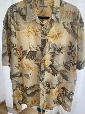 Via Veneto Vintage Hawaiian Shirt Size XL Front View