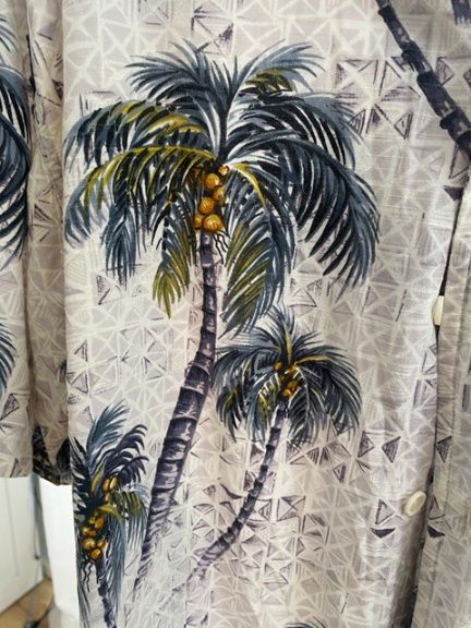 Newport Blue Island Brand Vintage Hawaiian Front View