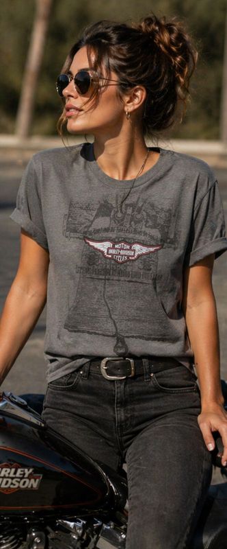 Harley Davidson Ladies Grey T-Shirt - We Don't Do Fear (M) Harley Davidson Ladies Grey T-Shirt - We Don't Do Fear (M)