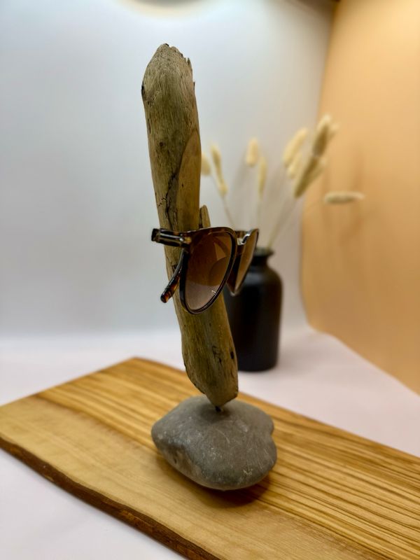 Brillenhalter Thilo