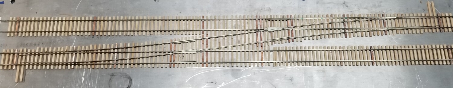 HO #10 Single Crossover 2.5&quot; track spacing