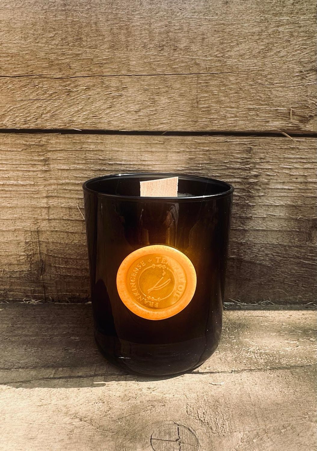 Clear Space Energy Cleansing Candle – Frankincense &amp; Tea Tree