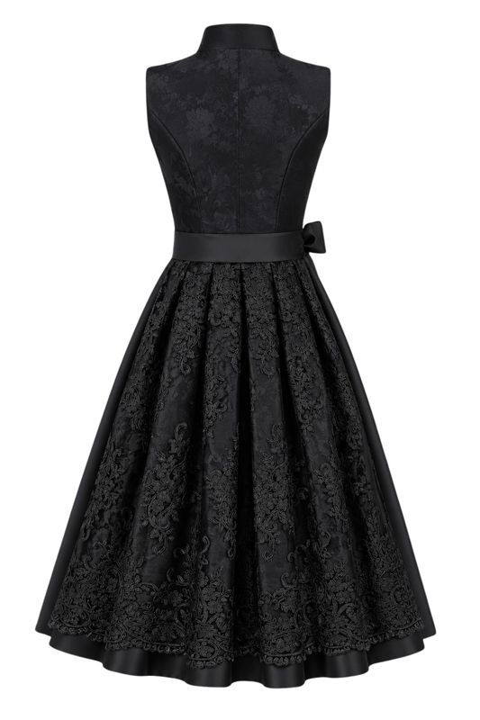 Dirndl „Black Magic 3/4-Arm“ geschlossen