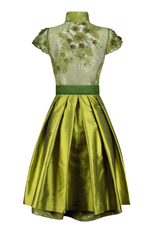 Dirndl  „Gerlinde“ mit Spitzenrücken