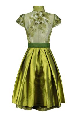Dirndl „Gerlinde“ mit Spitzenrücken