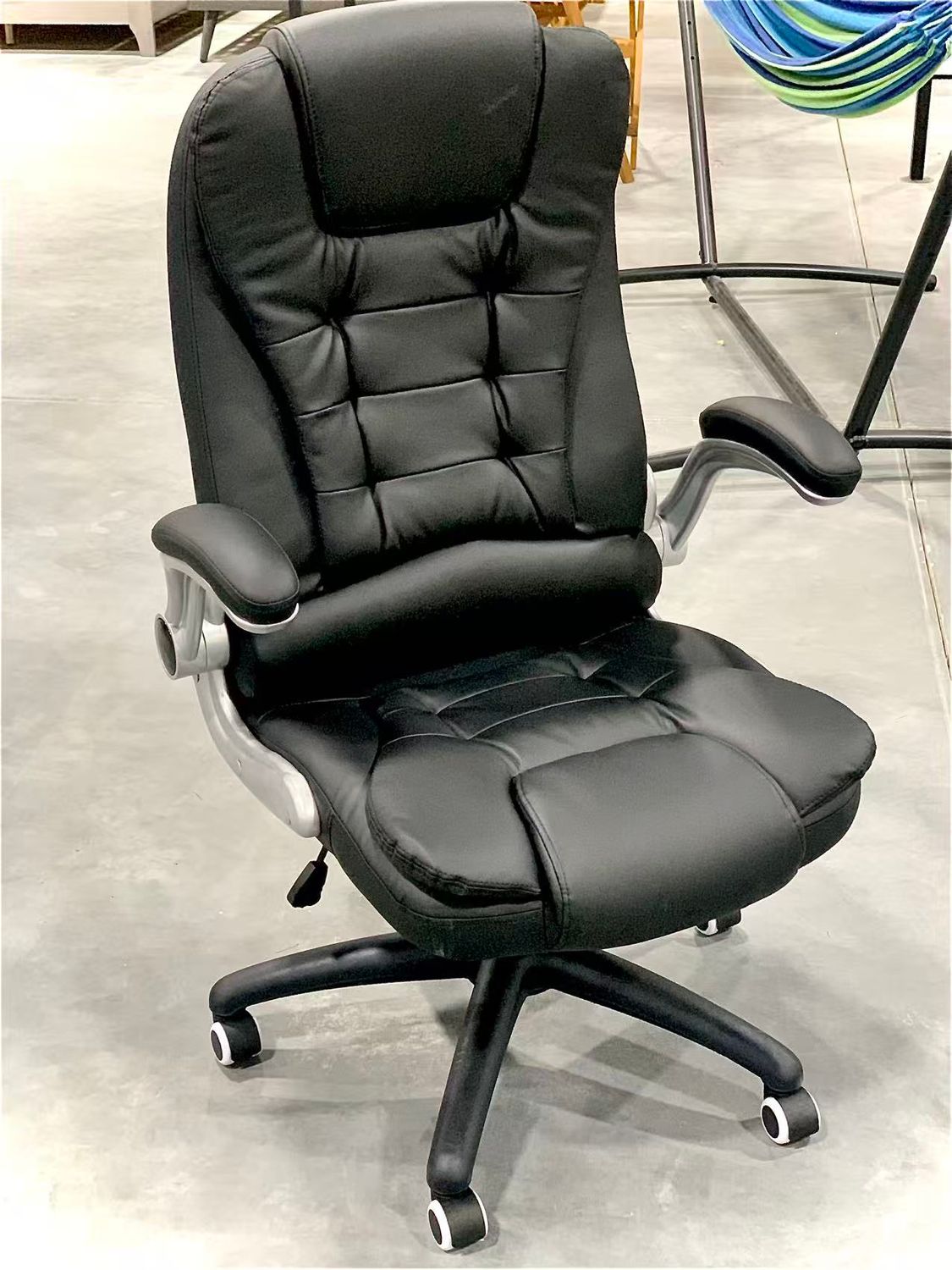OFFICE CHAIR