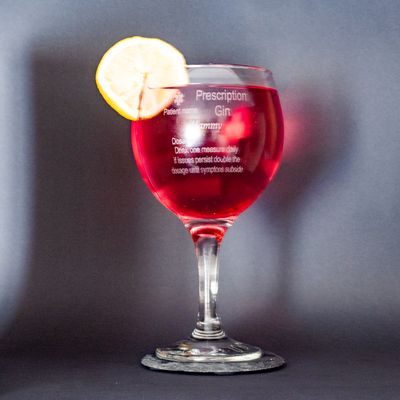 Engraved gin glass