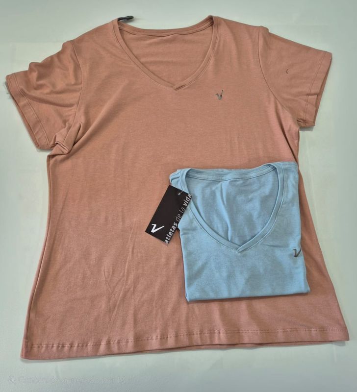 Remera Algodón escote V