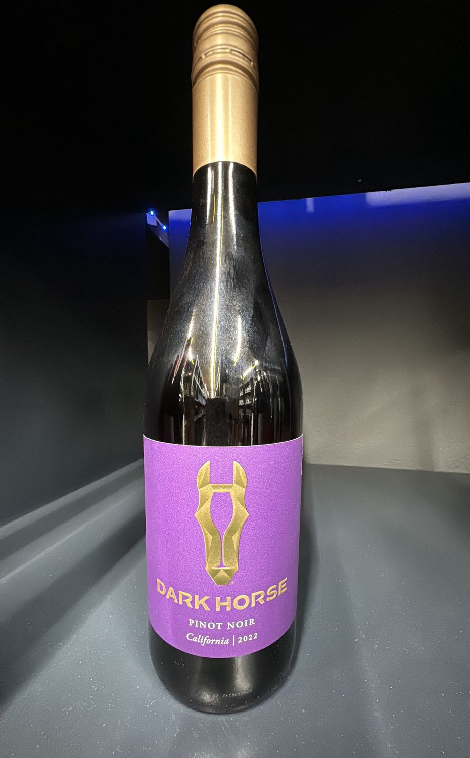 DARK HORSE PINOT NOIR 750ML