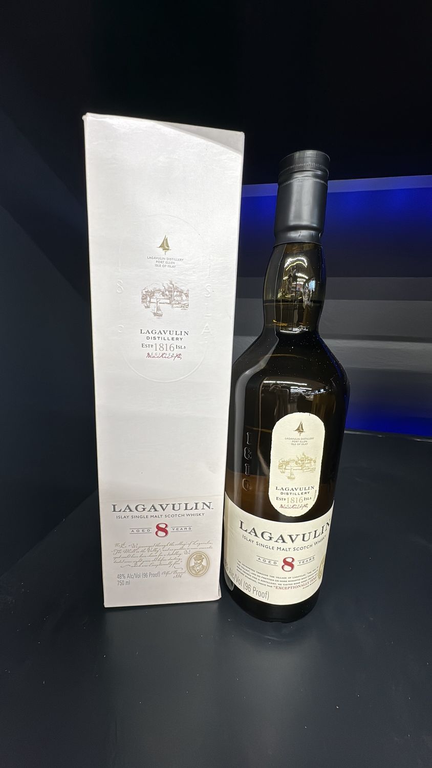 LAGAVULIN 8YR LTD ED 750ML