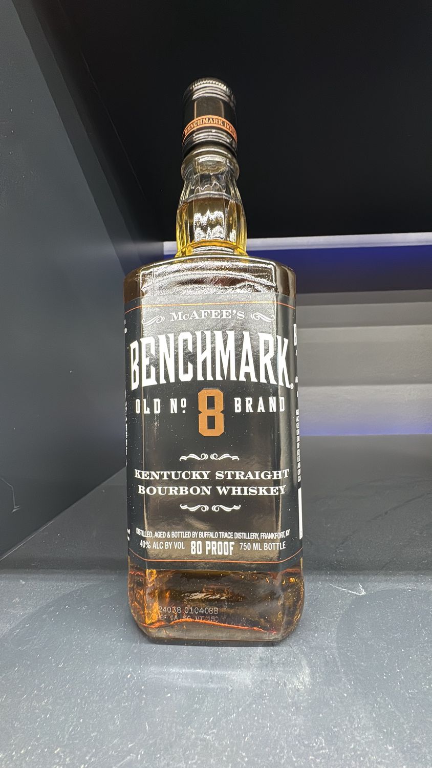 BENCHMARK NO 8 750ML