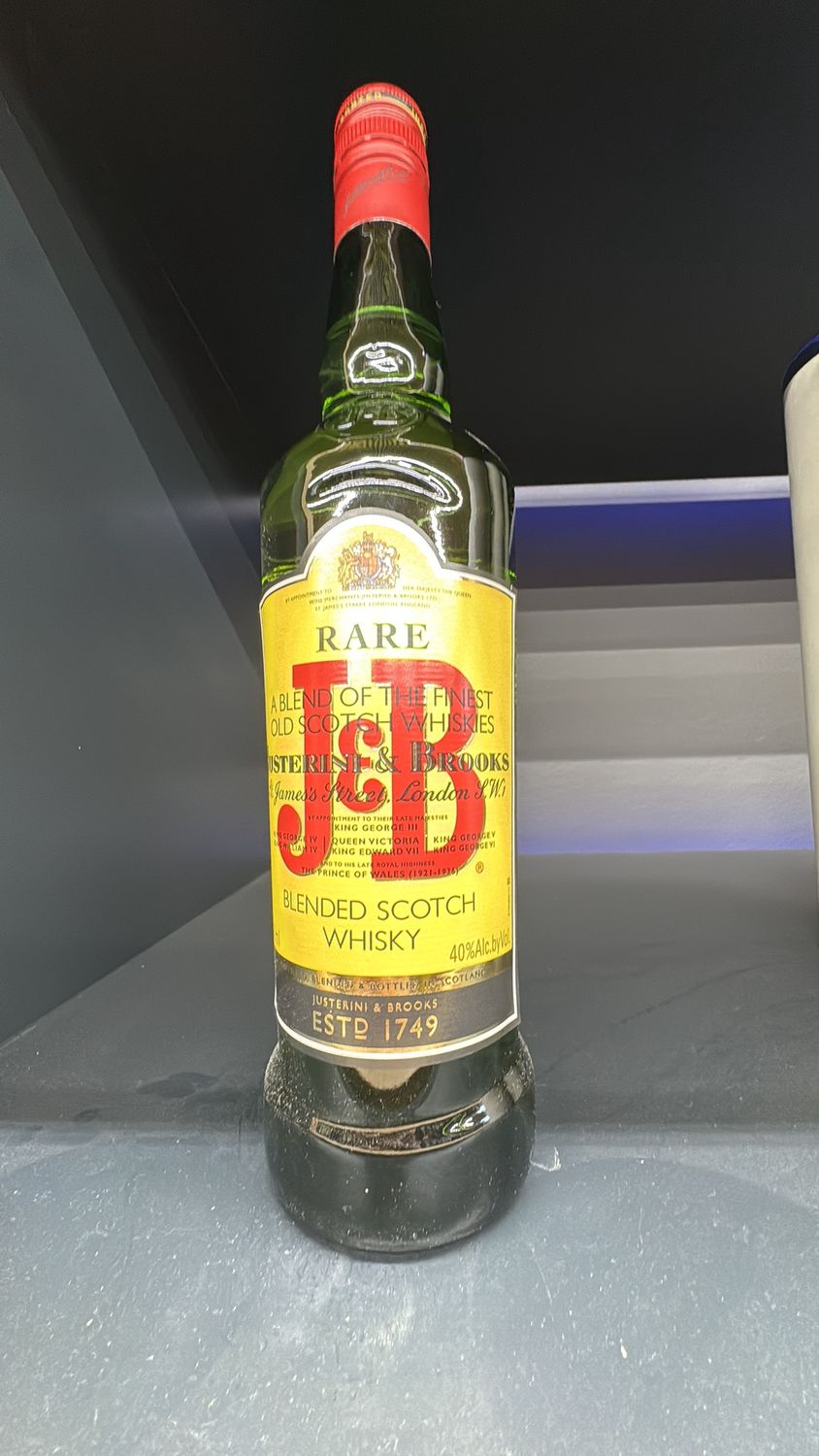 J&amp;B SCOTCH 750ML