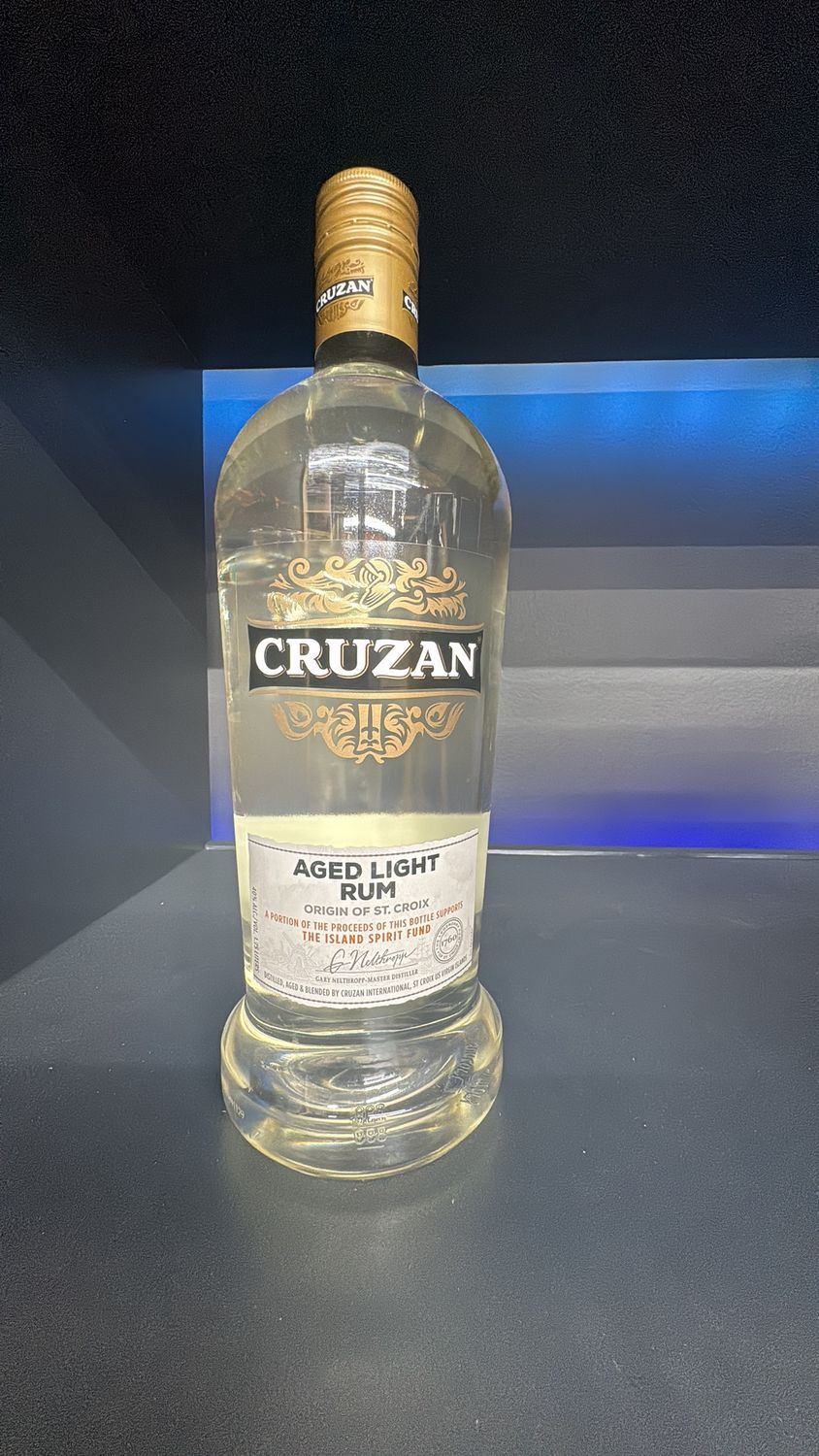 CRUZAN AGED LIGHT 1.75L