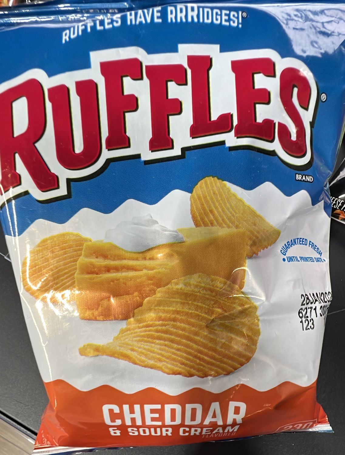 RUFFLES CHEDDAR SOUR CREAM