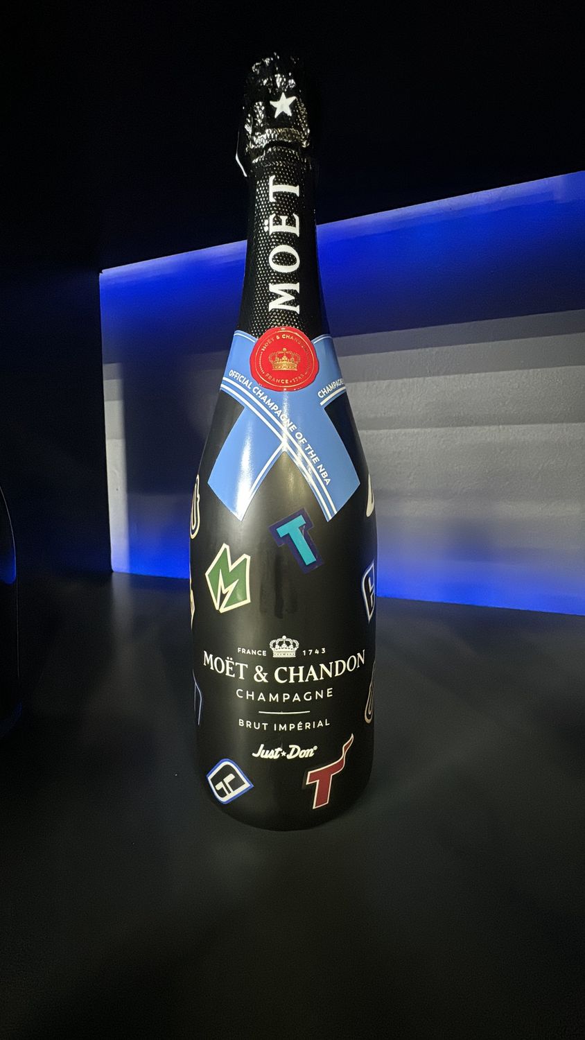 MOET &amp; CHANDON CHAMPANGE 750ML