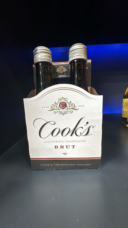 COOKS BRUT CHAMPAGNE 4PK