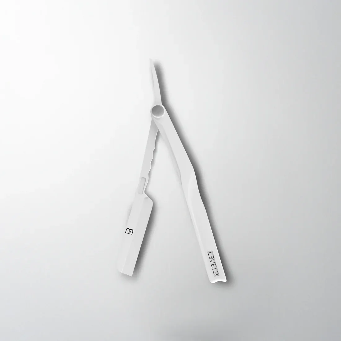L3VEL3 Milly Clutch Razor Holder