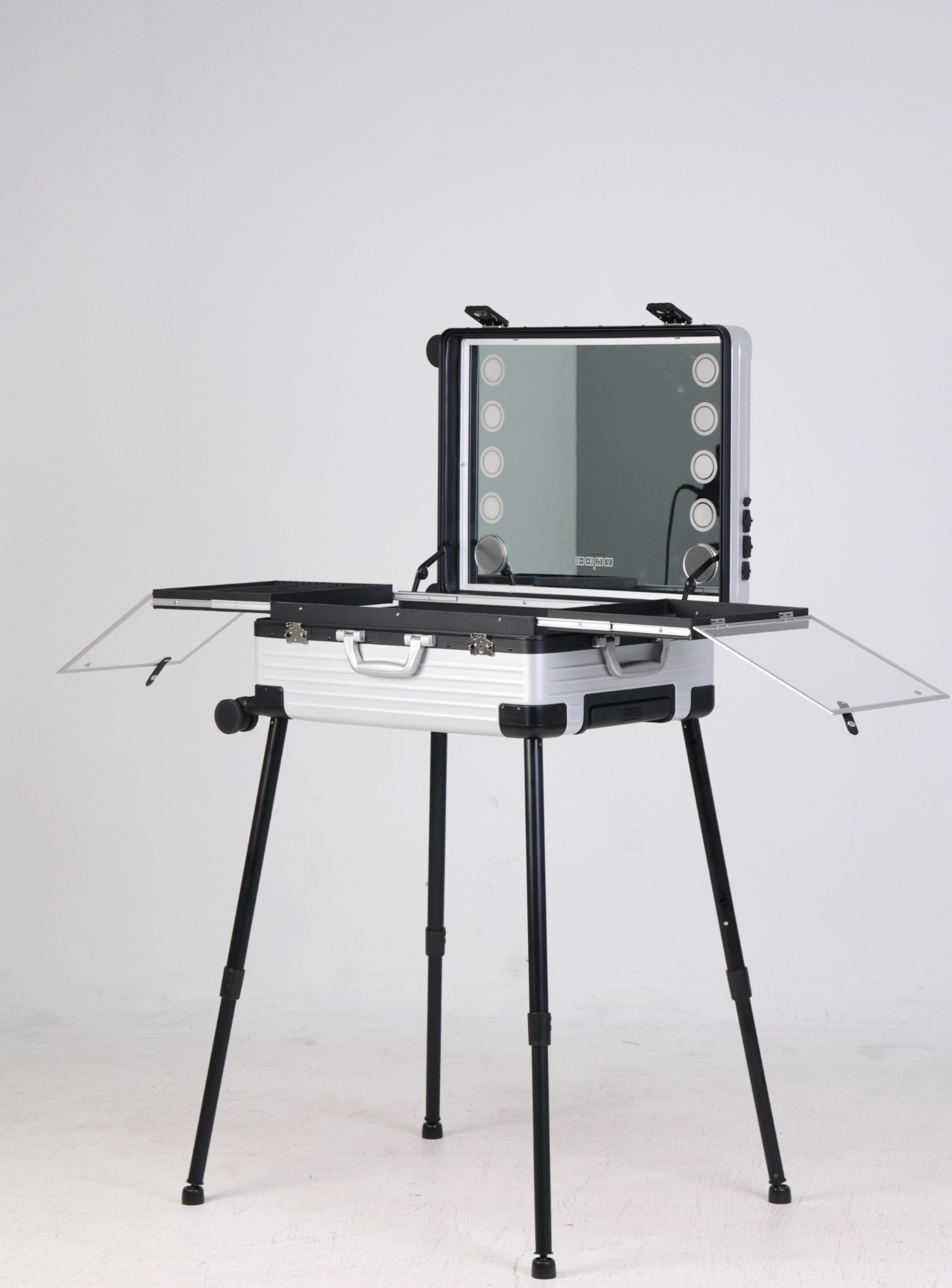 Kami Deluxe Portable Suitcase Barber Station