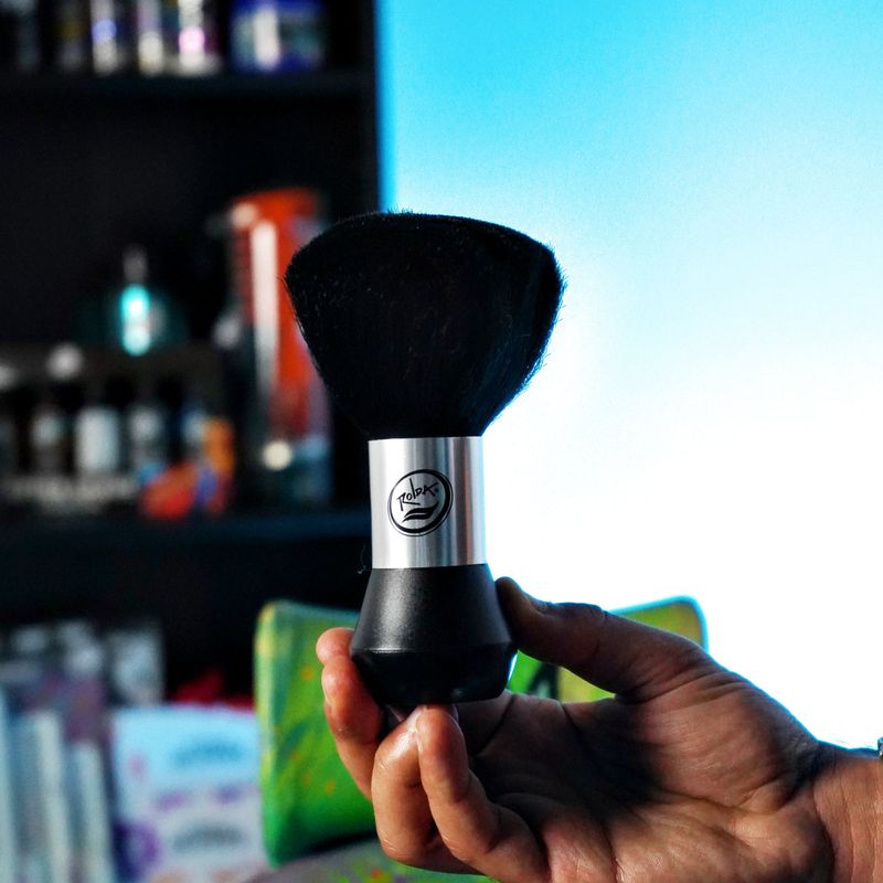 Rolda - Barber Brush Neck Duster