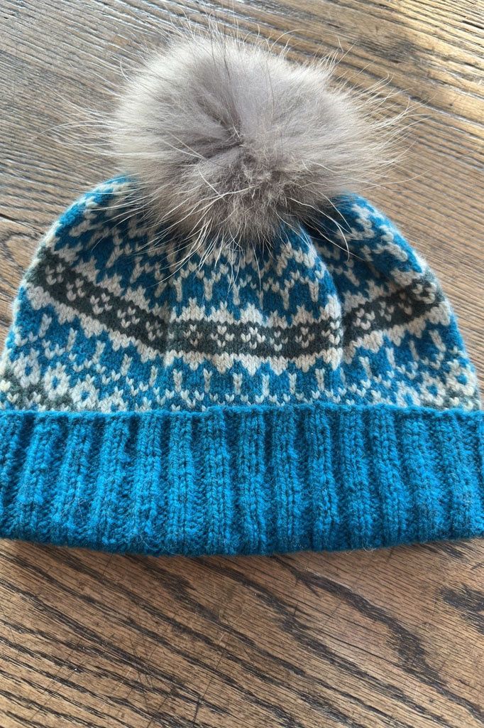 Hand Knit Hat Blue Green White