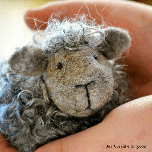 Black Sheep Needle Felting Kit (Easy Beginner)