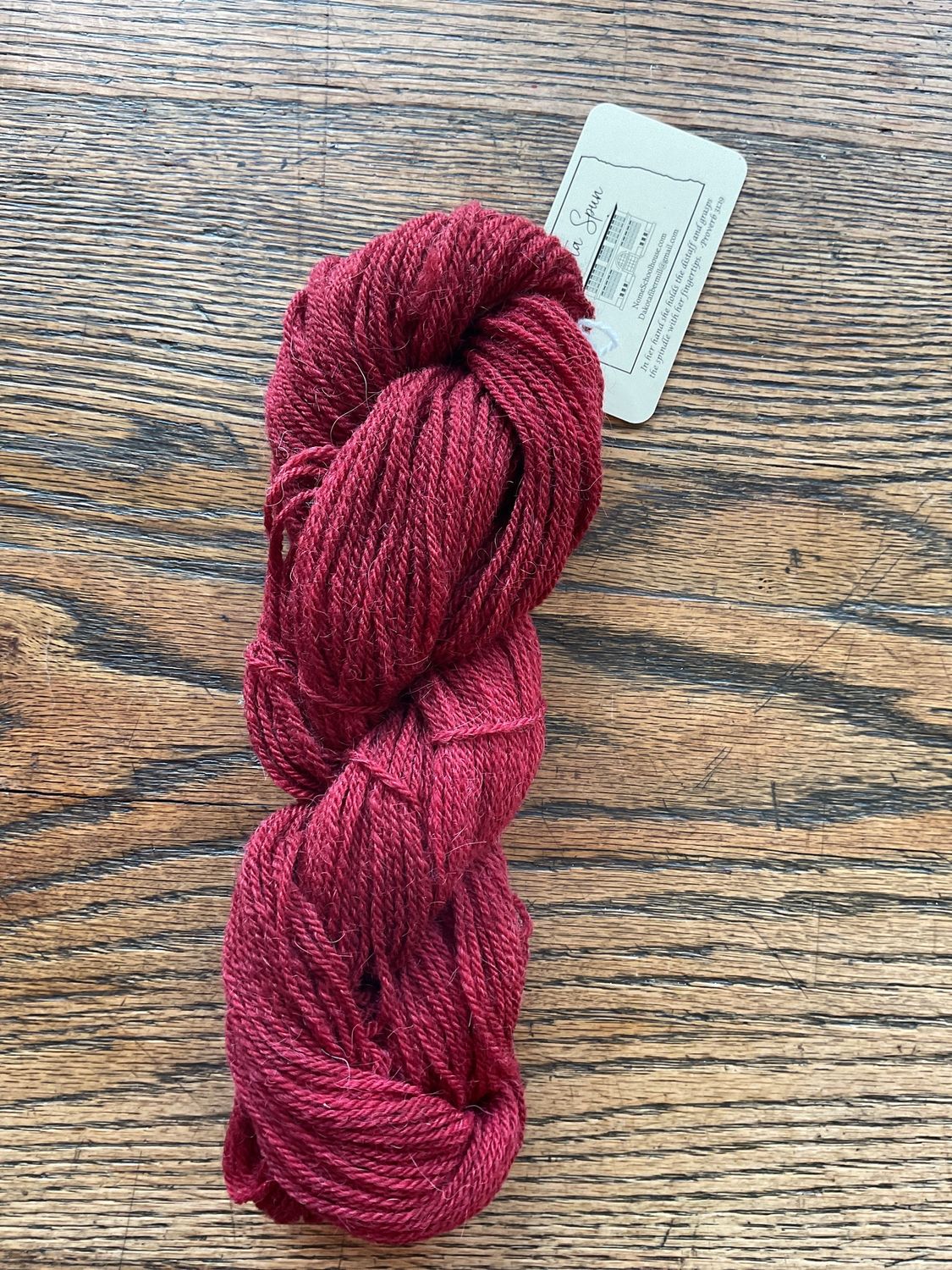 Dakota Spun 80% wool 20% alpaca yarn, Color: Red