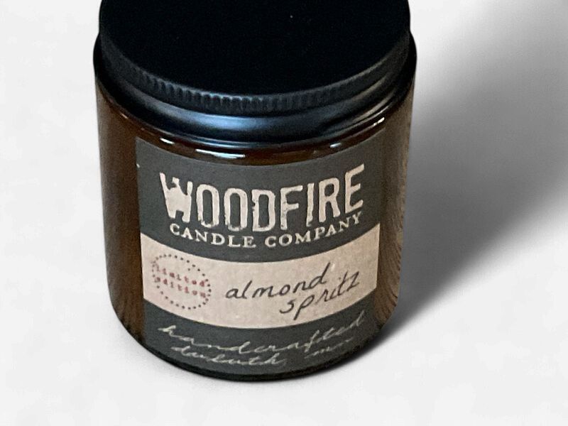 Woodfire Mini Amber Wood Wick Soy Candle (4oz), Type: Almond Spritz