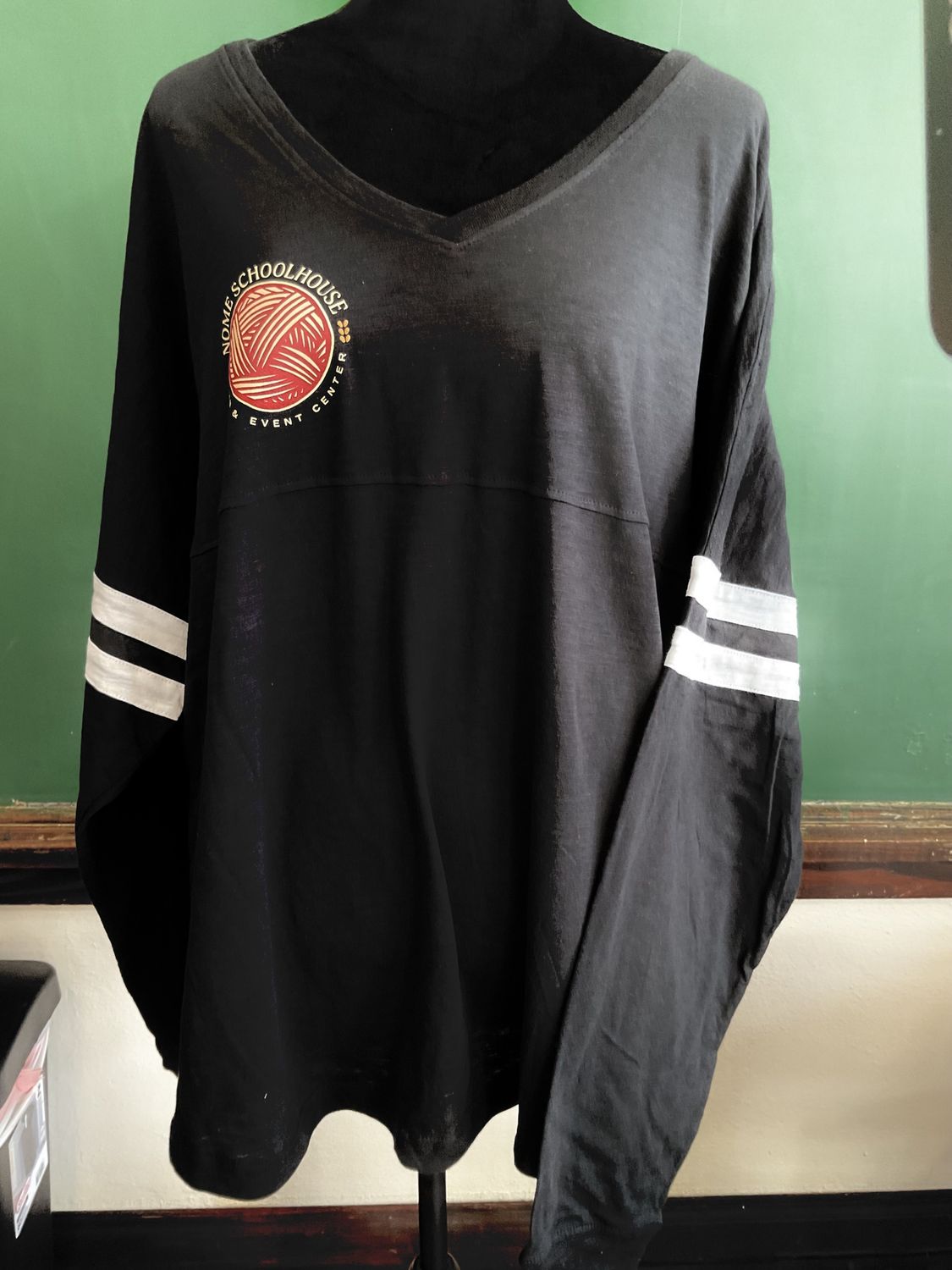 Long sleeve women’s T-shirt