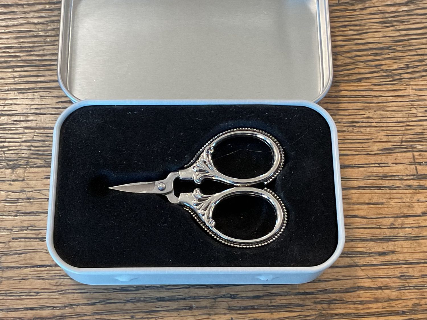 Mini Embroidery Scissors- 2 1/2”