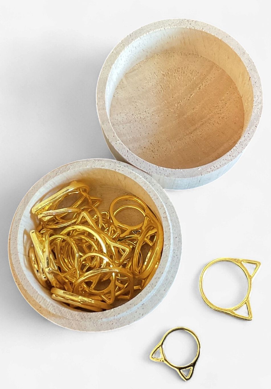Stitch Markers - 30 pcs Gold Metal Cat Ears in Round Wood Box