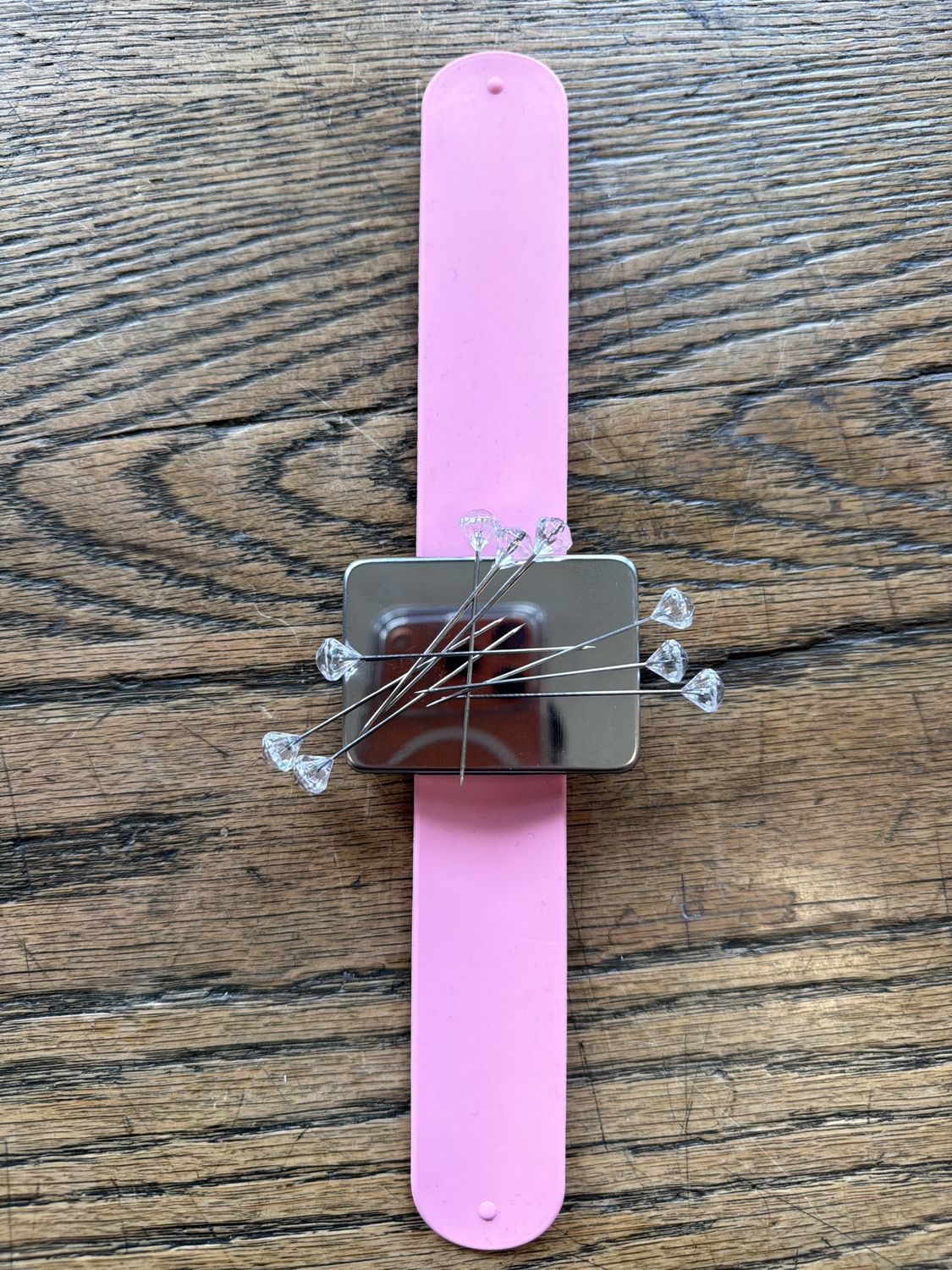 Magnetic Pin Wrist Holder