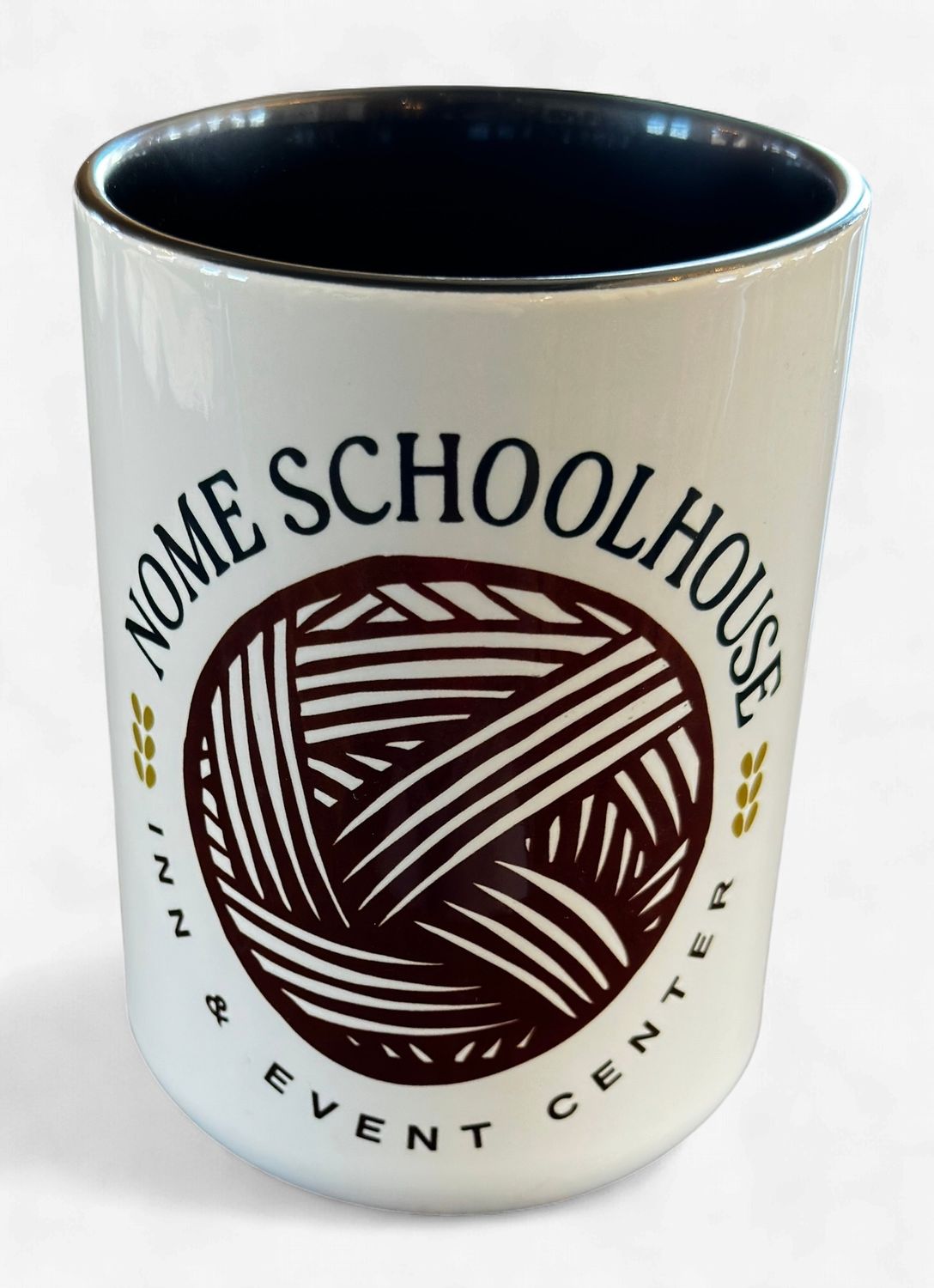 Nome Schoolhouse Yarn Ball 14 Oz Black Accent Cup