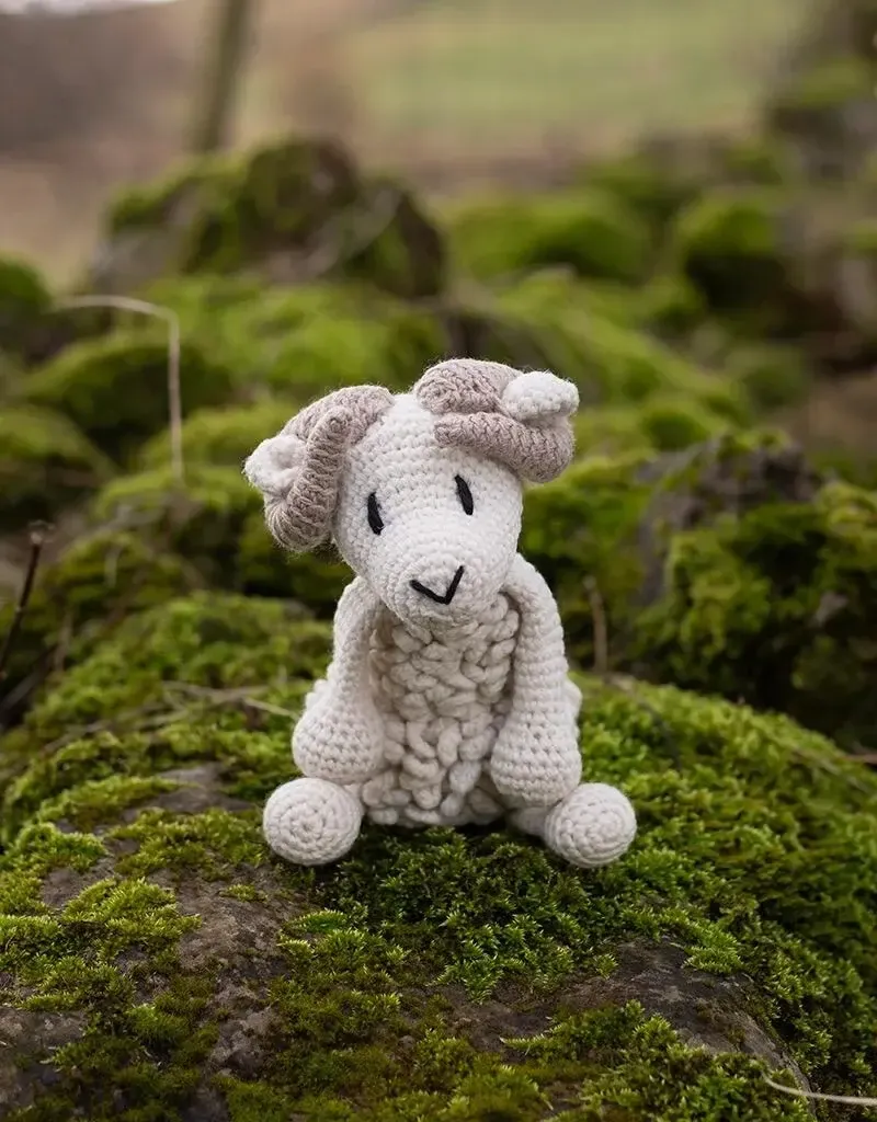 Toft Animal Crochet Kit- Bryn the Ram