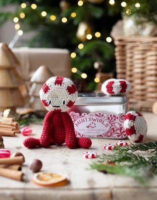 Toft Peppermint Swirls in a Tin Kit Toft Peppermint Swirls in a Tin Kit