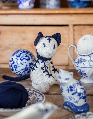 Toft Animal Crochet Kit - Moira the Cat Figurine