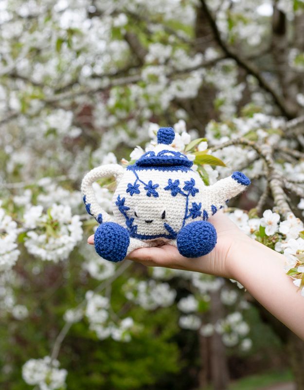 Toft Animal Crochet Kit - Lady the Teapot Figurine Toft Animal Crochet Kit - Lady the Teapot Figurine