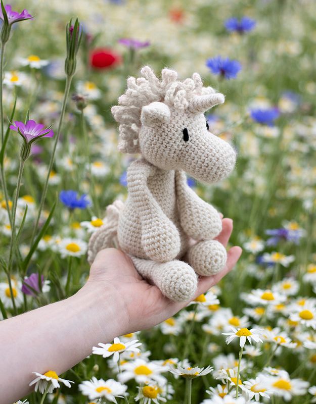 Toft Animal Crochet Kit-Chablis The Unicorn