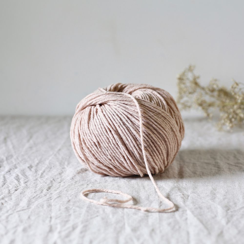 De Rerum Natura Cyrano, Color: Quartz