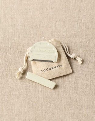 Cocoknits Fuzz Off Comb II