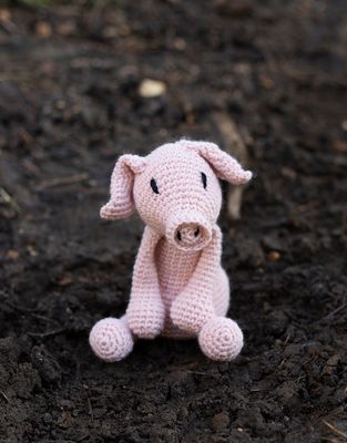 Toft Animal Crochet Kit - Richard the Pig
