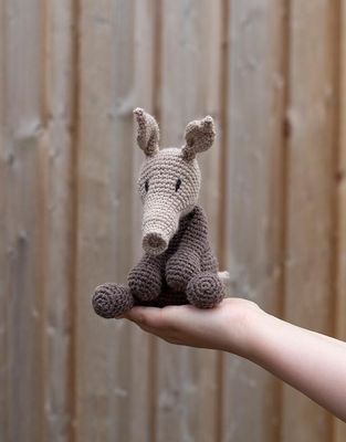 Toft Animal Crochet Kit - Winston the Aardvark