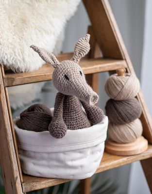 Toft Animal Crochet Kit - Winston the Aardvark