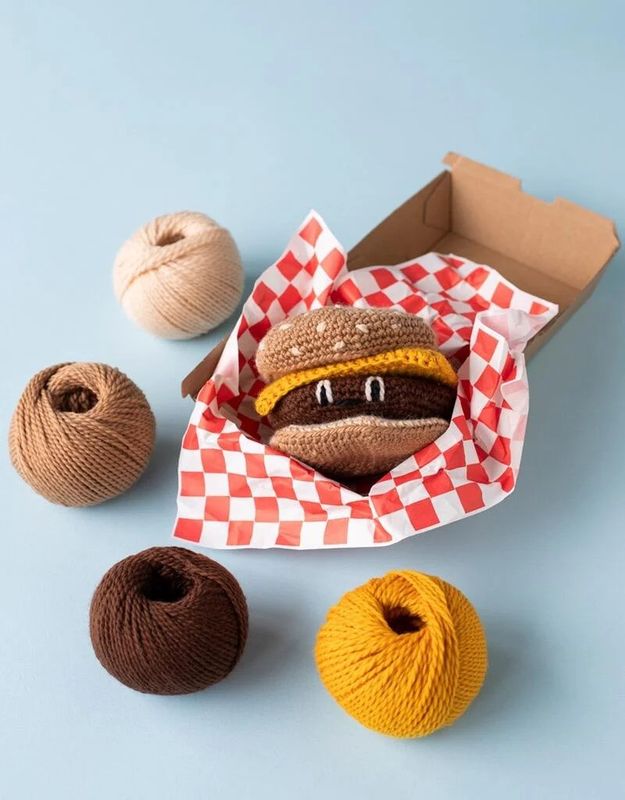 Toft Take Away Crochet Kit - Cheeseburger
