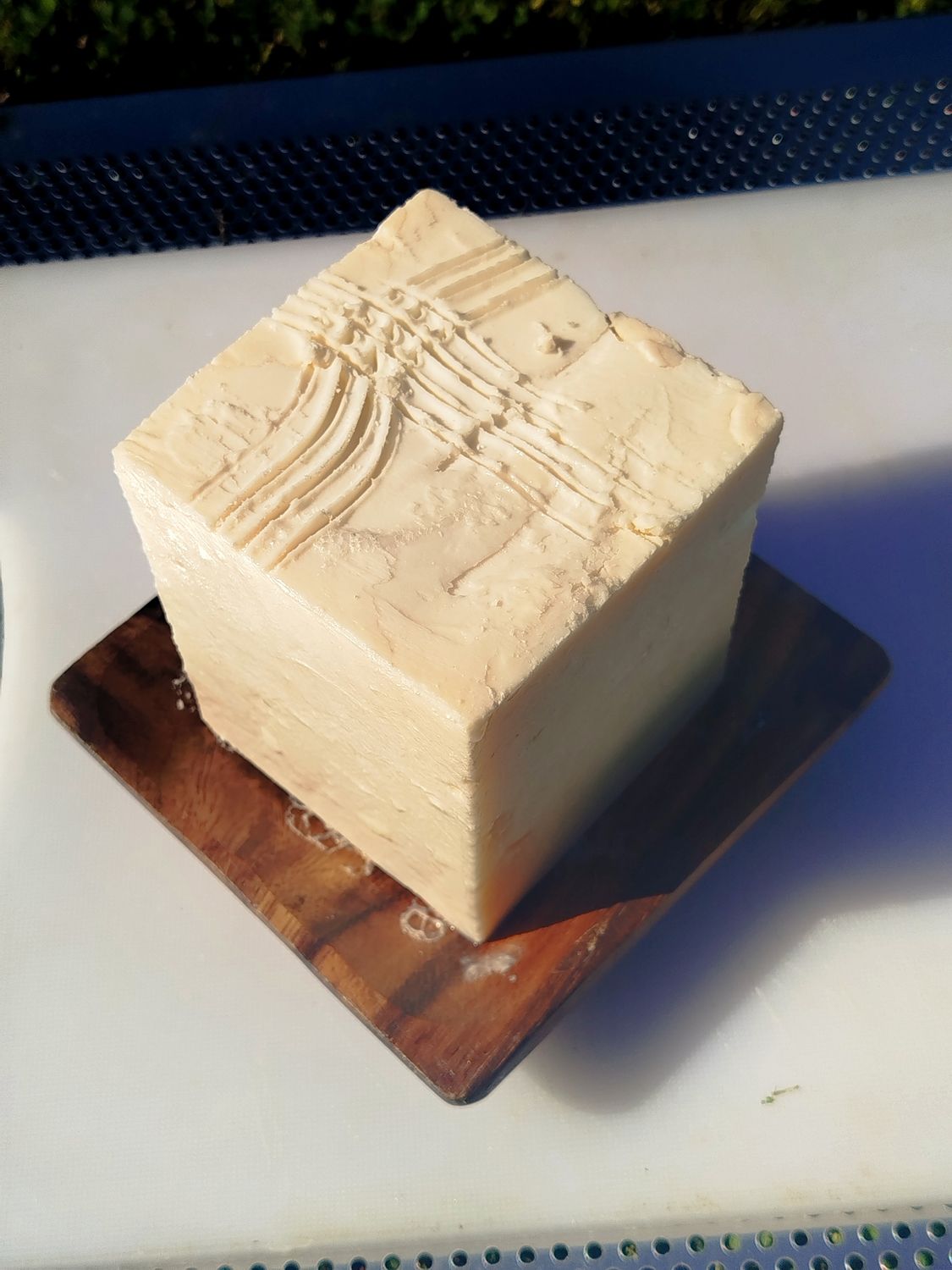 Solid dish washing block