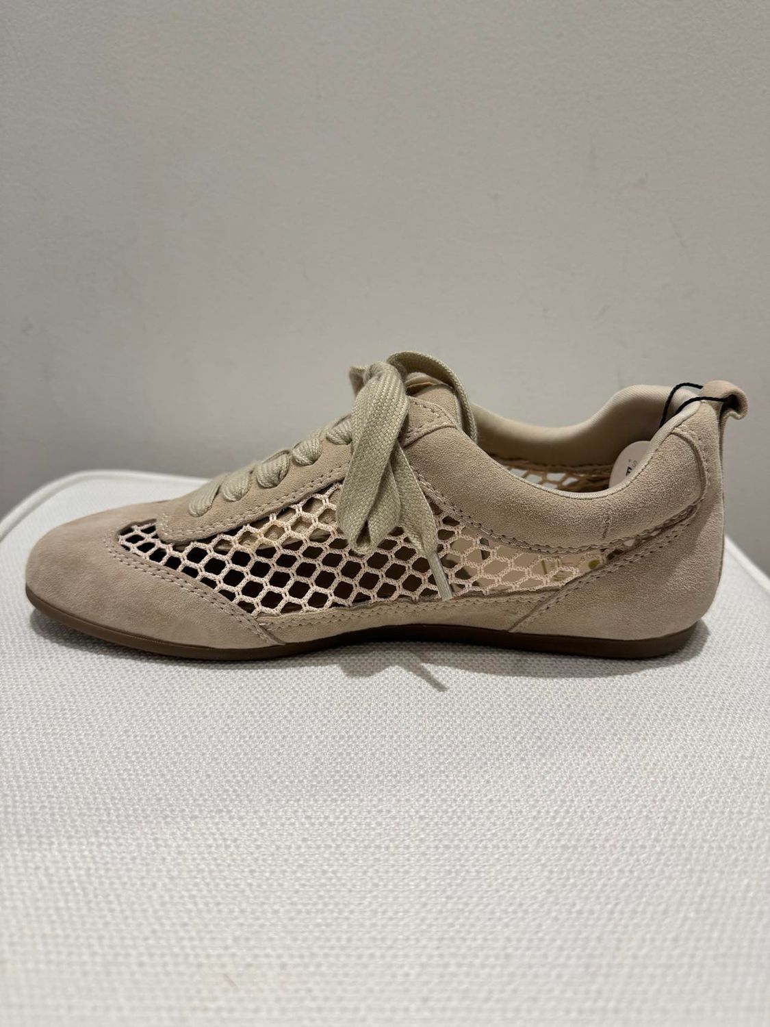 BEIGE KID SUEDE SNEAKER